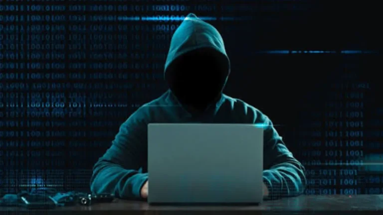 Rohtak cyber fraud: रोहतक में साइबर ठगों का नया कारनामा, फोन हैक कर गूगल-पे से उड़ाई 98 हजार की रकम