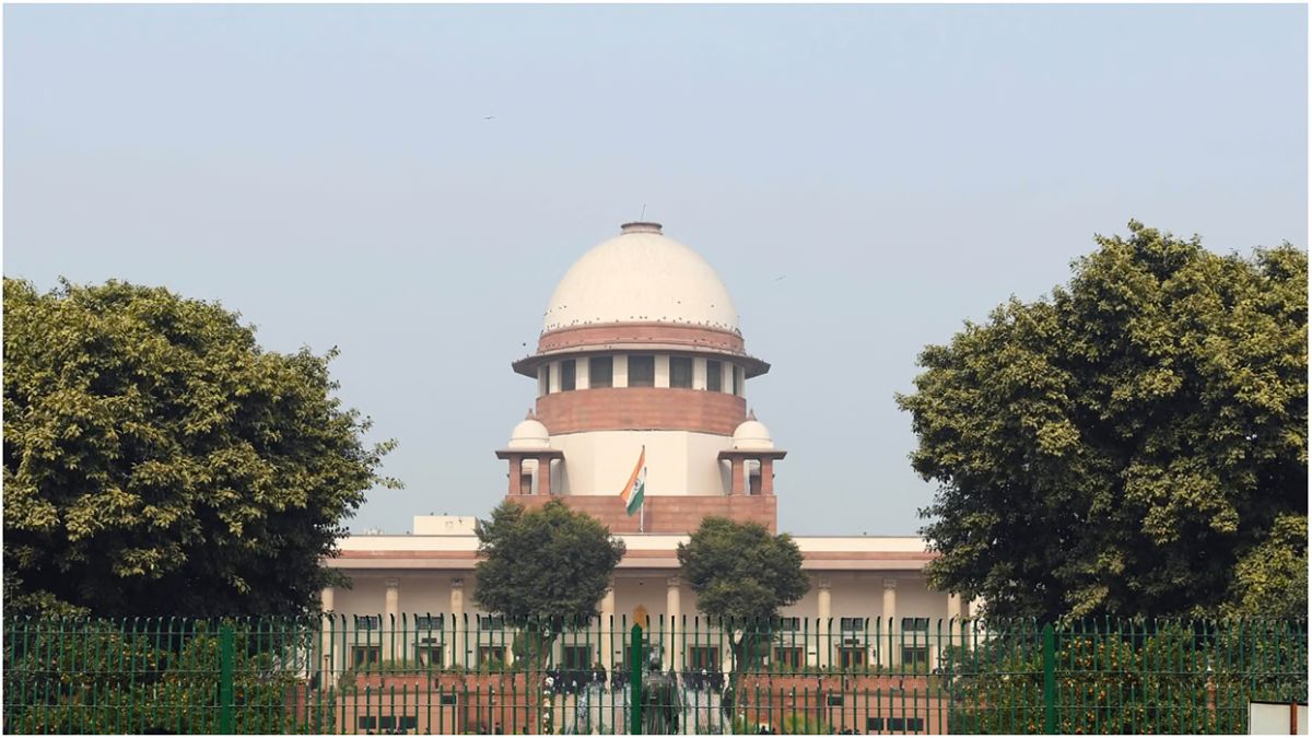 Supreme Court: कनॉट प्लेस में तिरंगा प्रदर्शन से कारोबार को नुकसान हुआ तो मुआवजा दिला सकता है सुप्रीम कोर्ट
