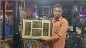 Surajkund Mela: सूरजकुंड दिवाली मेले में छाई सिल्वर फॉयल पेंटिंग, प्रतापगढ़ के कलाकार के हुनर ने खींचा सबका ध्यान